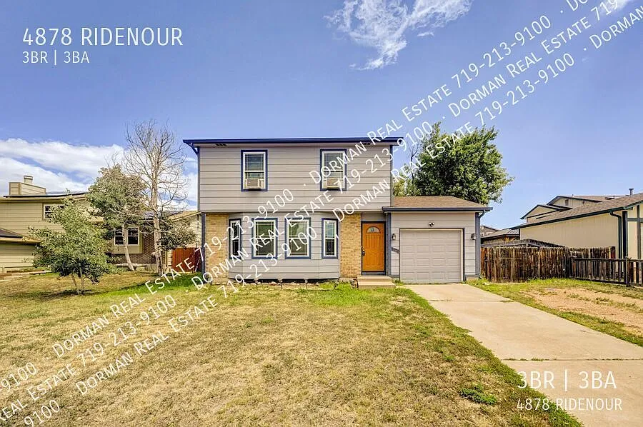 Beautiful 3 bed, 3 bath home in Panorama! Available September 10th! — Photo 2