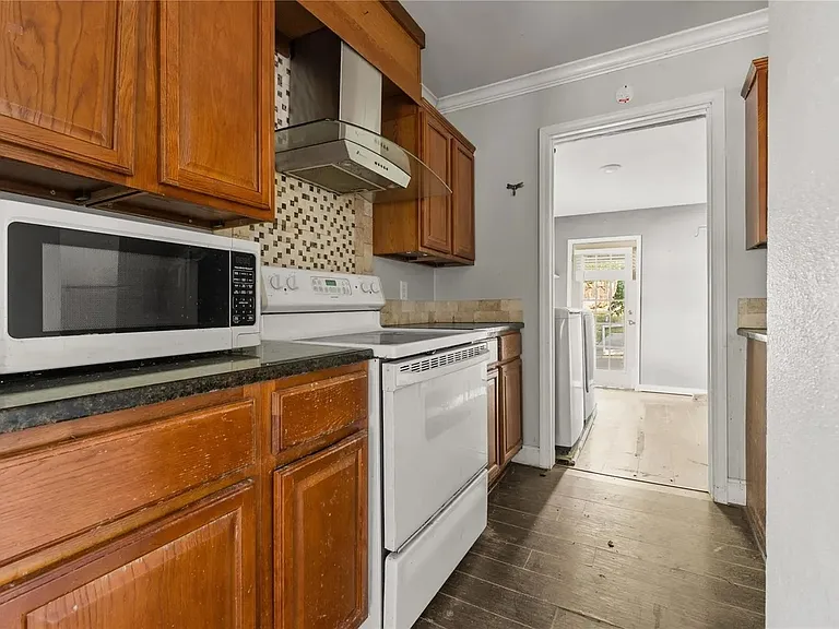 1820 Live Oak Ave — Photo 9