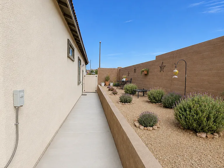 23800 Saunter Way — Photo 33