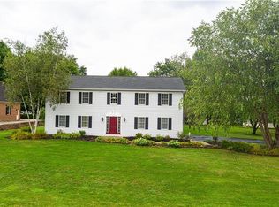 120 Butterfly Ln, Hermitage, PA