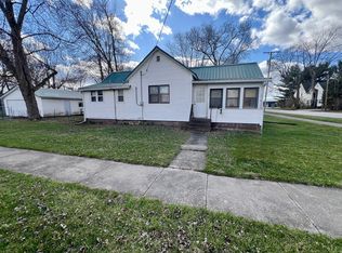 101 S 4th St, Sadorus, IL