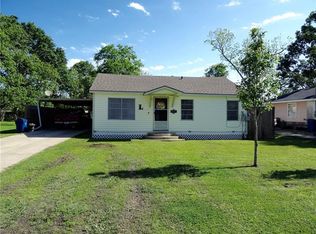 815 4th St, Jennings, LA 70546