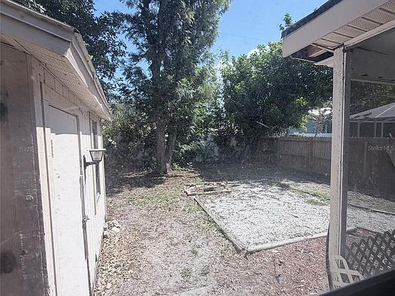 2nd image of 2171 Orchid St