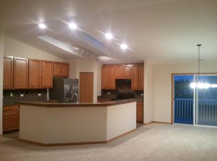 1414 Millbrook Dr, Algonquin, IL 60102