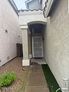 3 bed, 2.5 bath, 1766 sqft, $2,300 — Photo 4