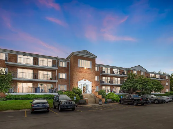 1110 N Farnsworth Ave APT 206, Aurora, IL 60505