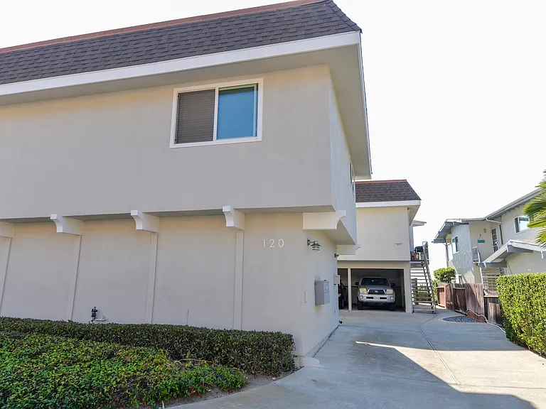 120 Calle Patricia — Photo 2