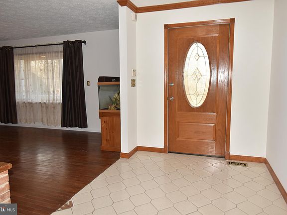 2nd image of 3005 Snake Ln