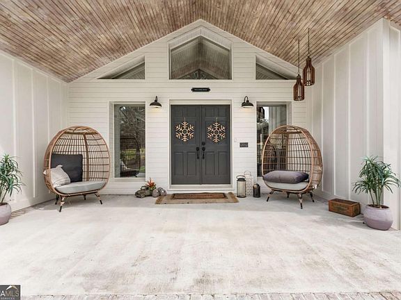 3rd image of 13335 Providence Rd