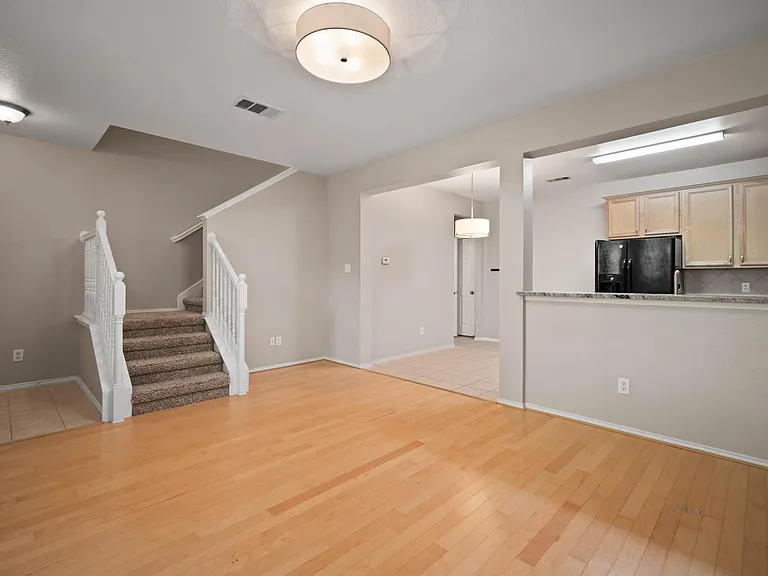 4028 Kyndra Cir — Photo 3