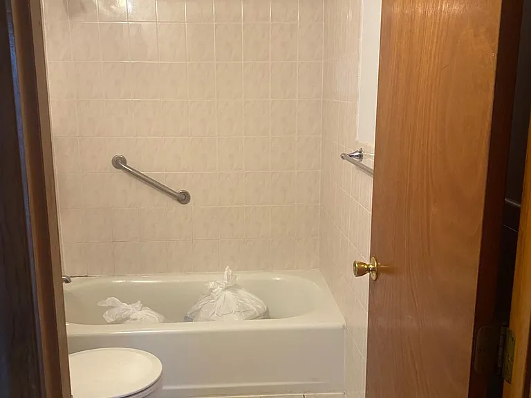 80 Main St #6 — Photo 5