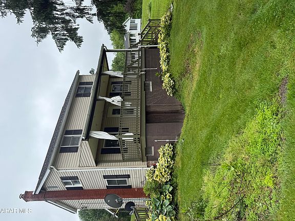2nd image of 230 Mountain St