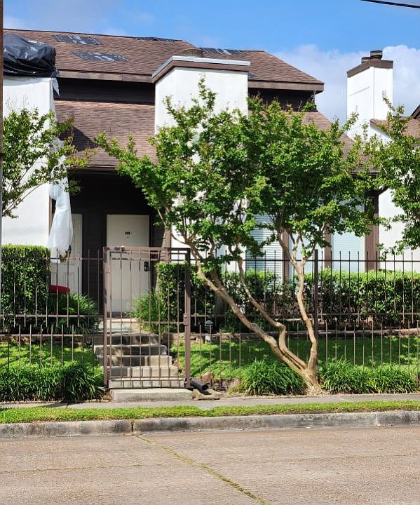 1st image of 8020 Braesmain Dr APT 1801