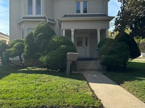 302 S Vermillion St #1A, Streator, IL 61364