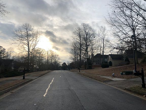 4th image of 107 Cherry Hill Ln