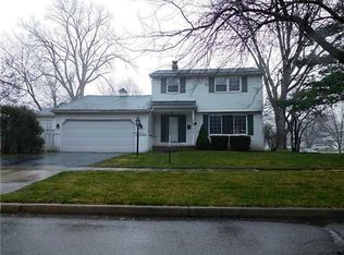 6140 Larchway Rd, Toledo, OH 43613