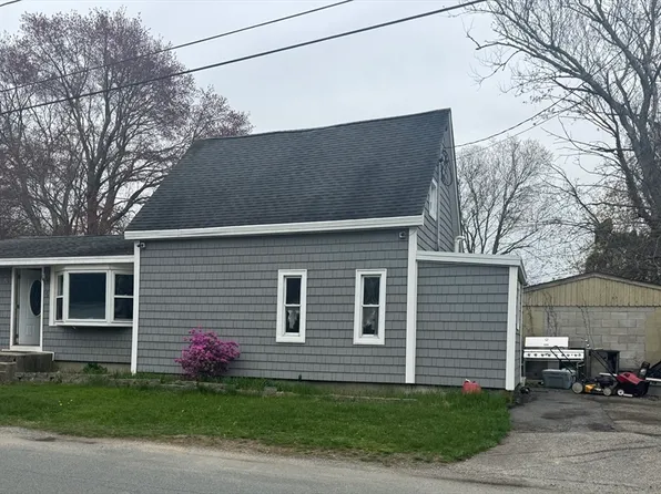 5 Rock St, Westport, MA 02790
