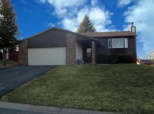 1939 Covington Ln, Eagan, MN 55122