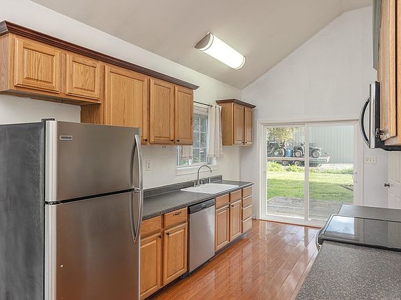 3rd image of 2835 Beulah Ct