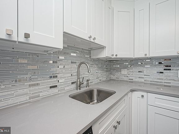 5th image of 2401 Pennsylvania Ave APT 2B26