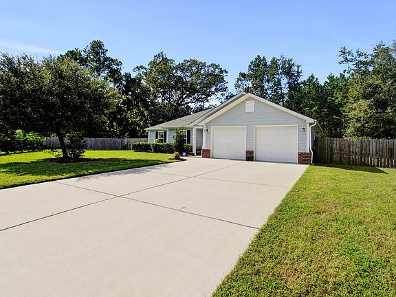 3rd image of 113 Scotland Dr
