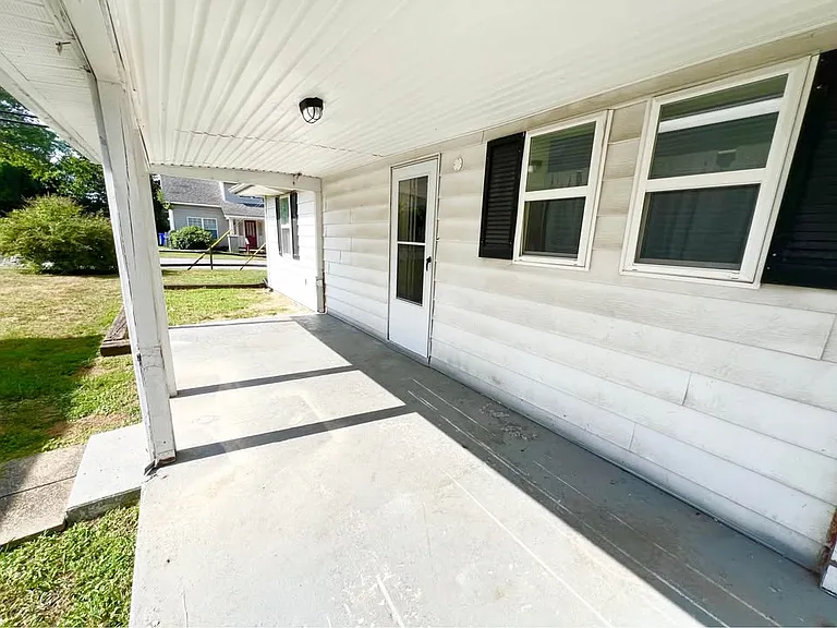 904 Jacksboro Ave — Photo 18