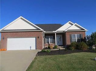 114 Fieldcrest Dr, Burgettstown, PA