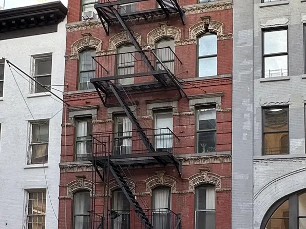 135 West 24th Street image 16 of 17