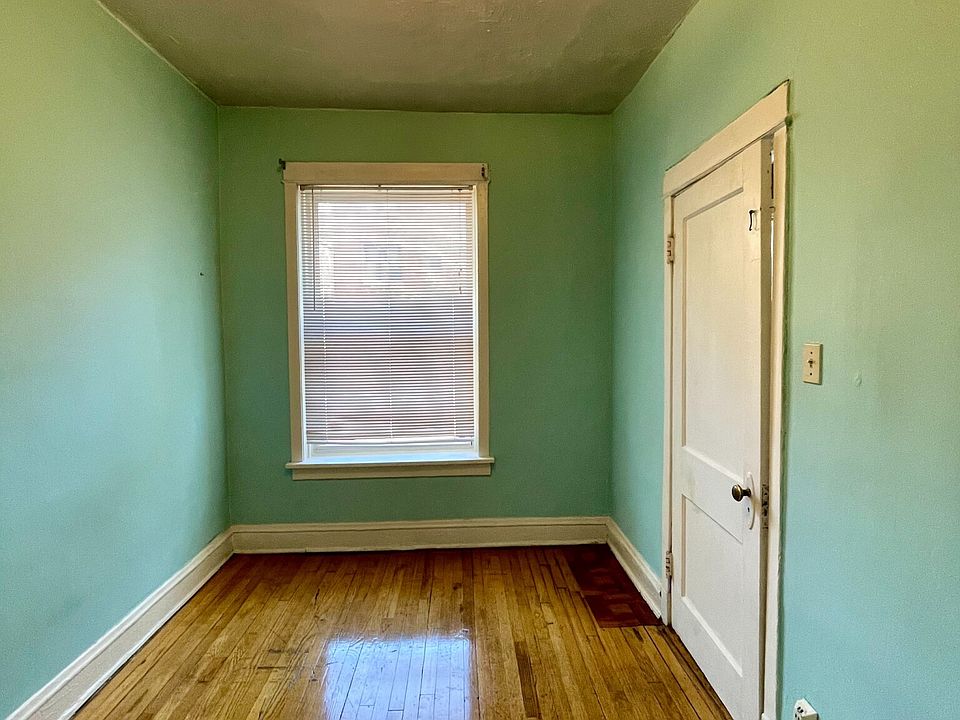 2nd image of 3508-16 N Broadway #35083