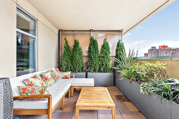 Sold by Compass | media 6