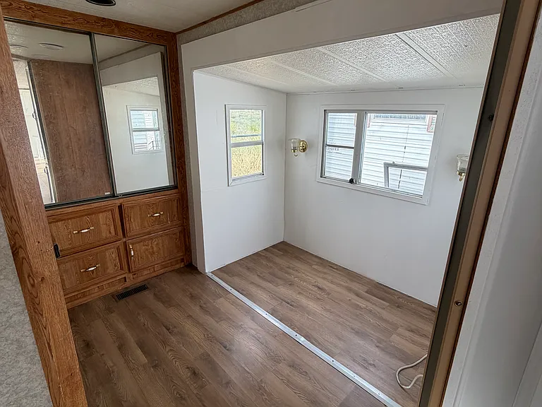823 N 3rd Ave #14 — Photo 4