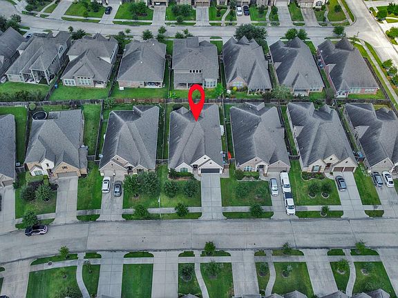 2nd image of 3319 Pleasant Hollow Lane