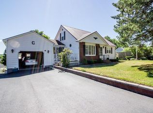 7 Stone St, Jay, ME 04239