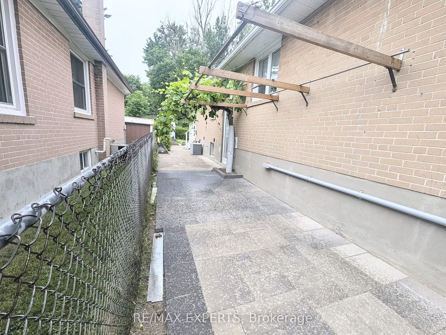 3 bed, $1,950 — Photo 2