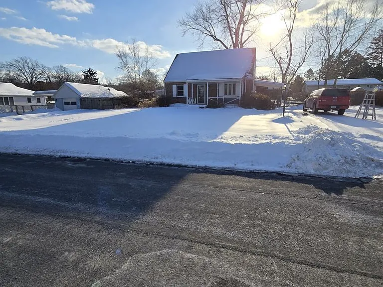 4872 Orchard Dr — Photo 1