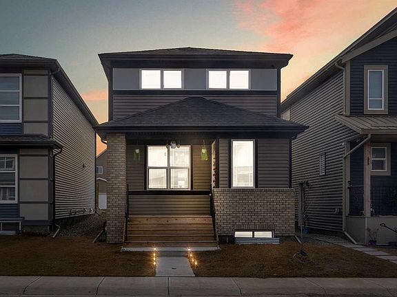 2nd image of 521 N Chinook Winds Gdns SW