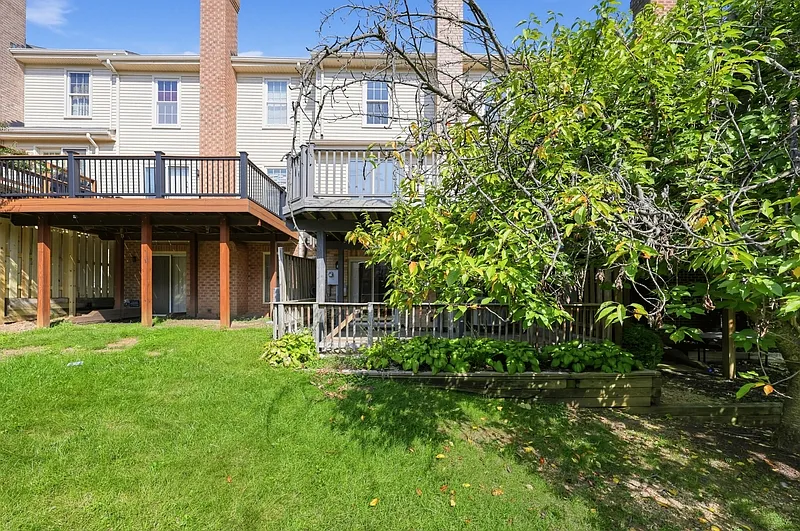3 bed, 2.0 bath, 1620 sqft, $3,495 — Photo 3