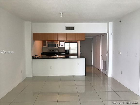 2nd image of 1750 N Bayshore Dr APT 2503