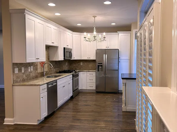 259 Shinnecock Dr, Manalapan, NJ 07726