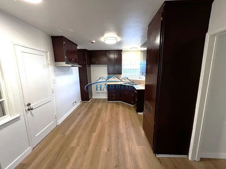 10019 S Felton Ave — Photo 4