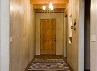 1 Calle Vecinos, Santa Fe, NM 87507