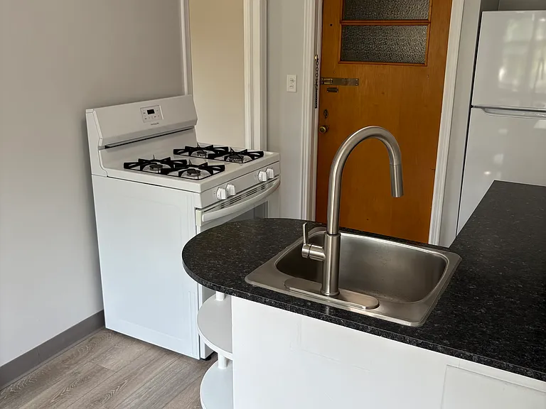 425 Lyon St NE #1 — Photo 20