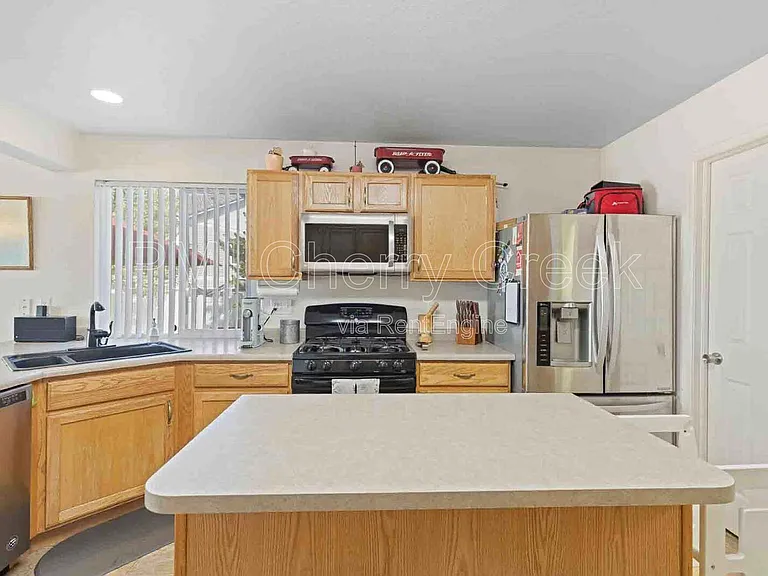 19519 E 50th Dr — Photo 11