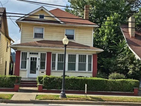 641 Carolina Ave, Chester, WV 26034