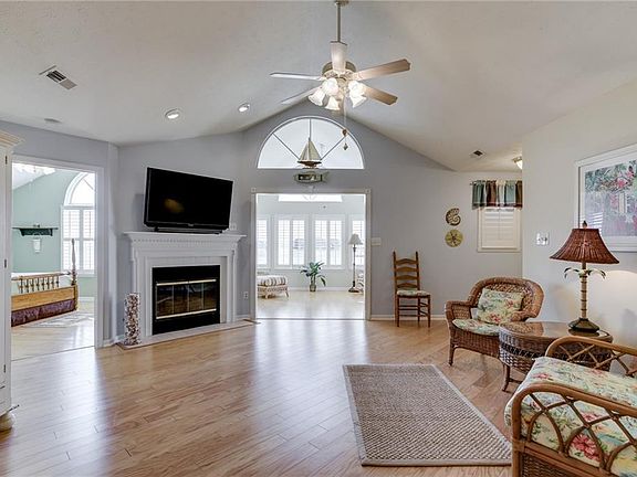 5th image of 7355 Lake Lakota Dr