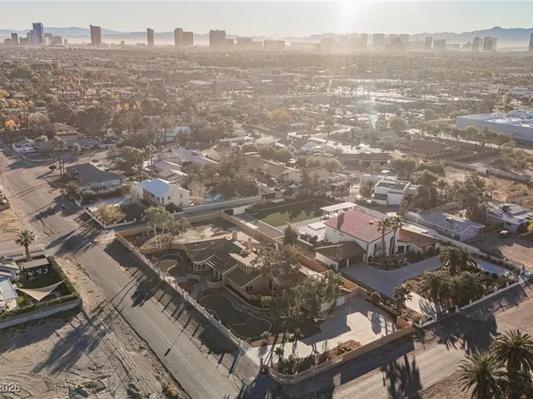 5925 Obannon Dr, Las Vegas, NV 89146