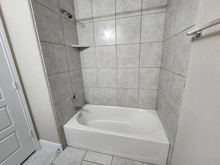 1251 Old FM 306 — Photo 22
