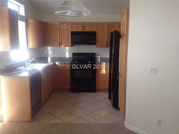 4th image of 7826 W Gilmore Ave #0