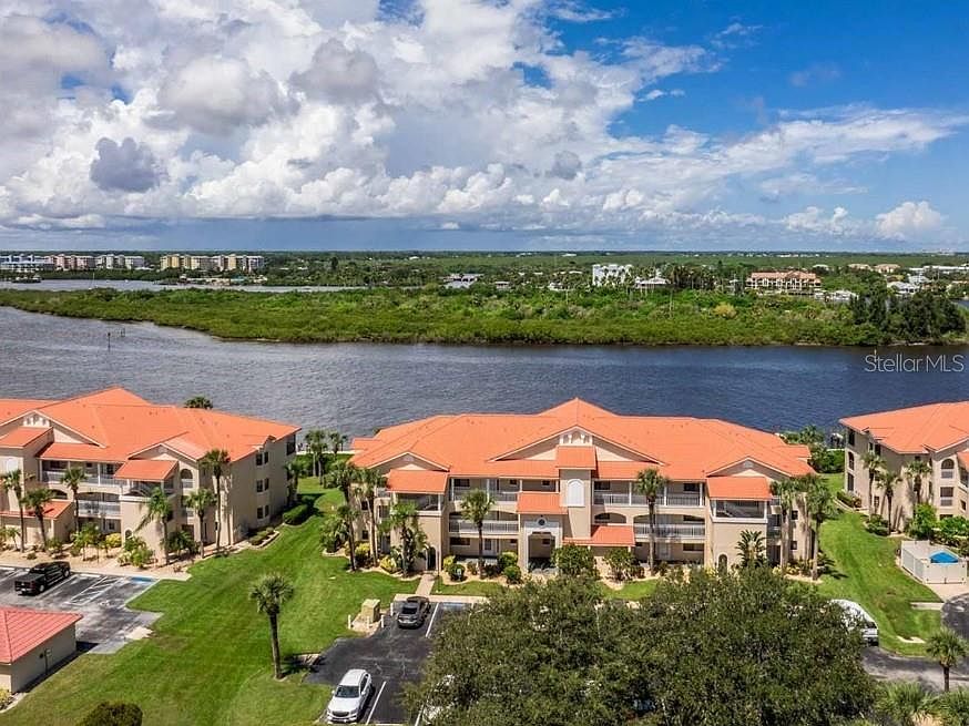 1st image of 462 BOUCHELLE DRIVE #305