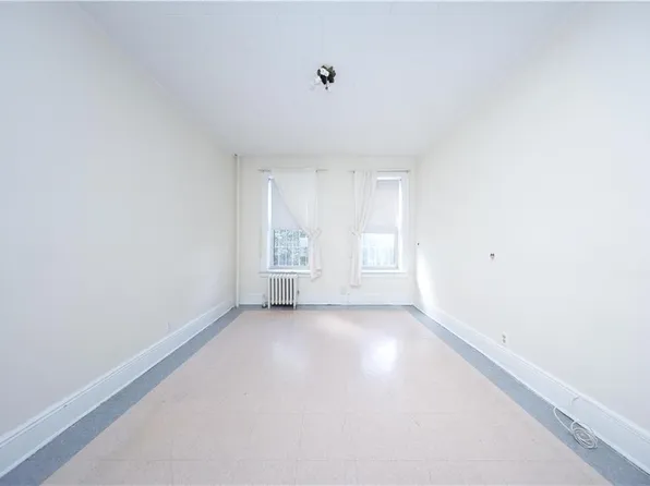 2176 East 13th Street image 10 of 29